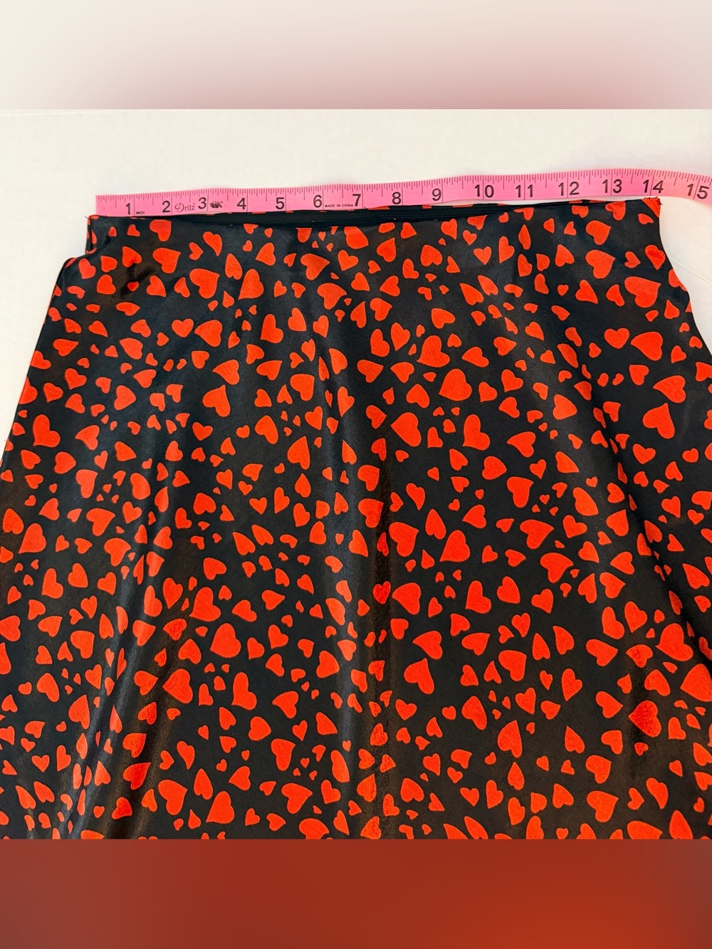 Calligraphie Red Heart Satin Print Midi Skirt Size Small - Picture 4 of 9